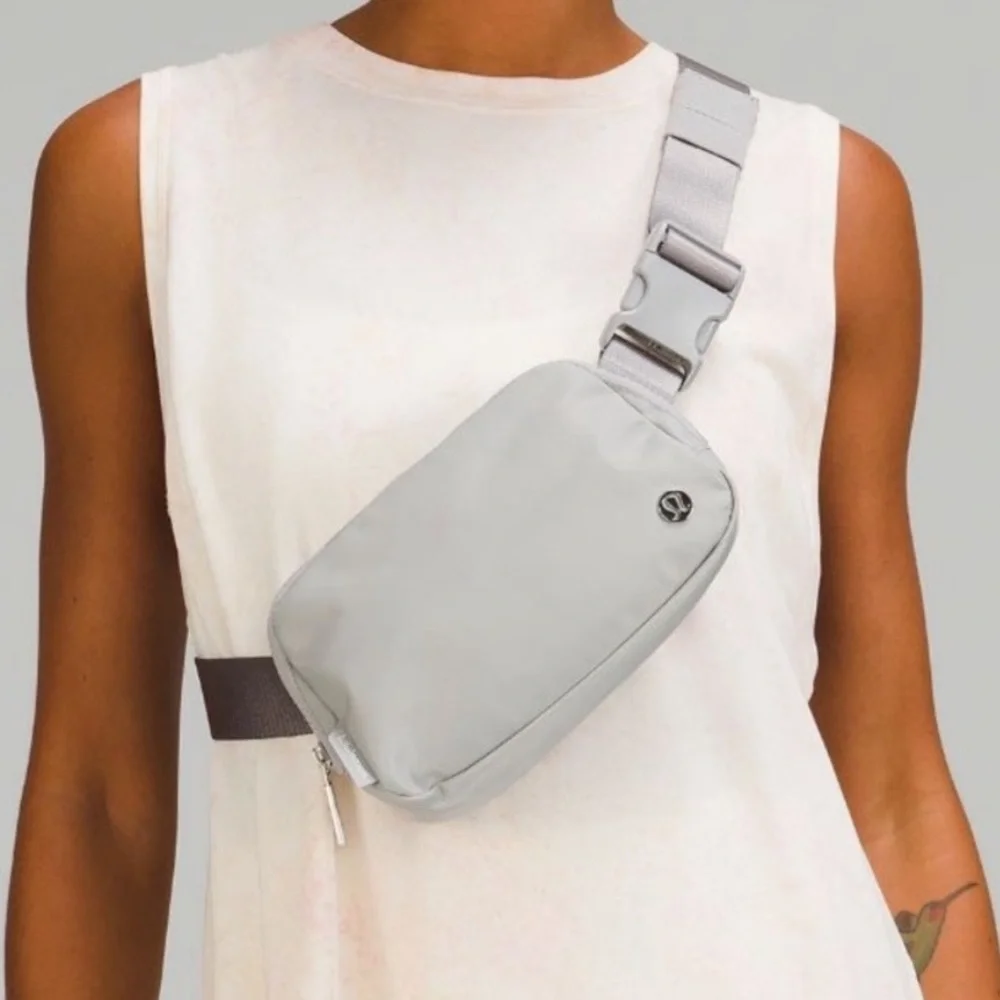 Lululemon Everywhere Belt Bag Crossbody - Color Silver Drop NWOT